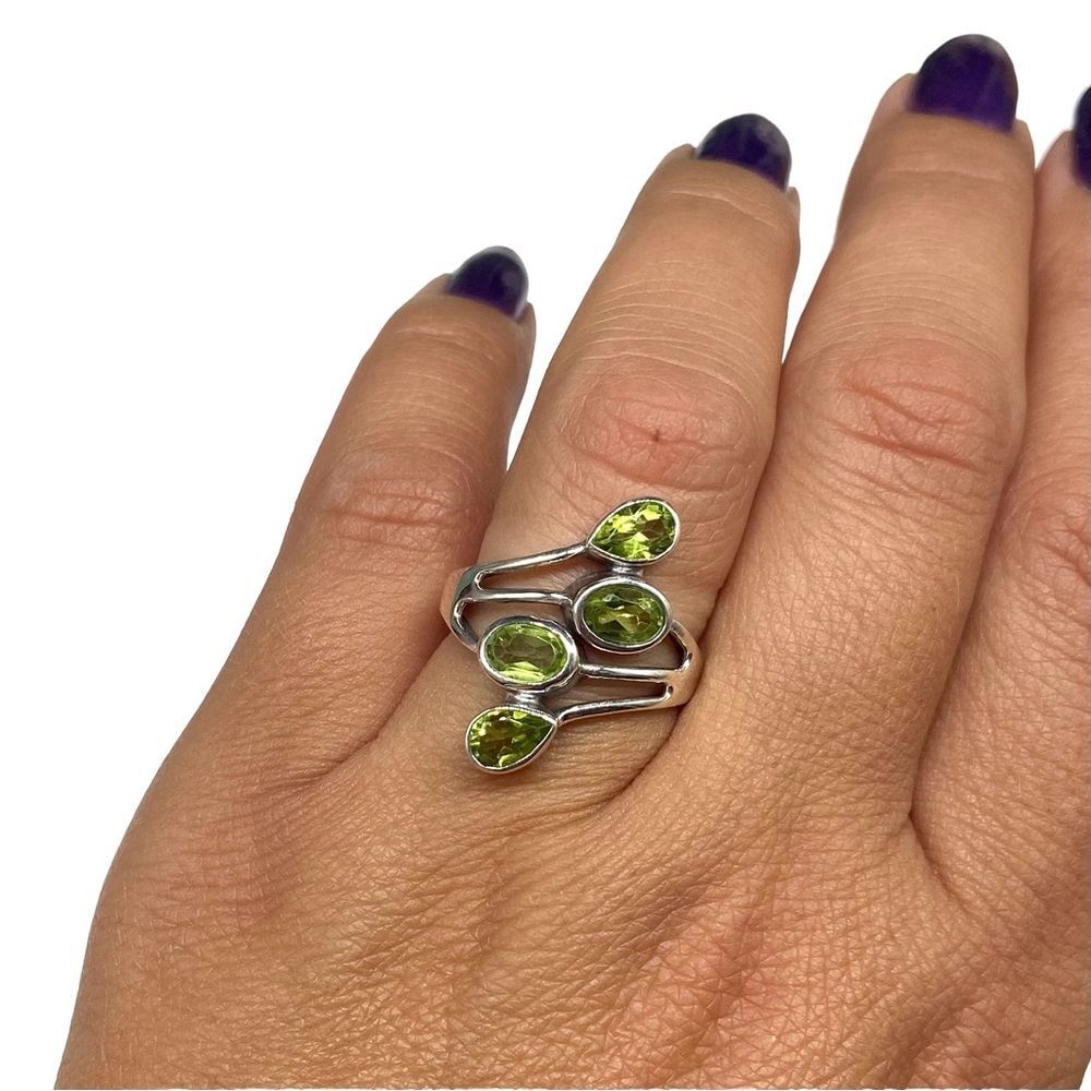 Peridot Ring Solid Sterling Silver 925 Size 7 Multi Stone Green Gemstone - Picture 3 of 9